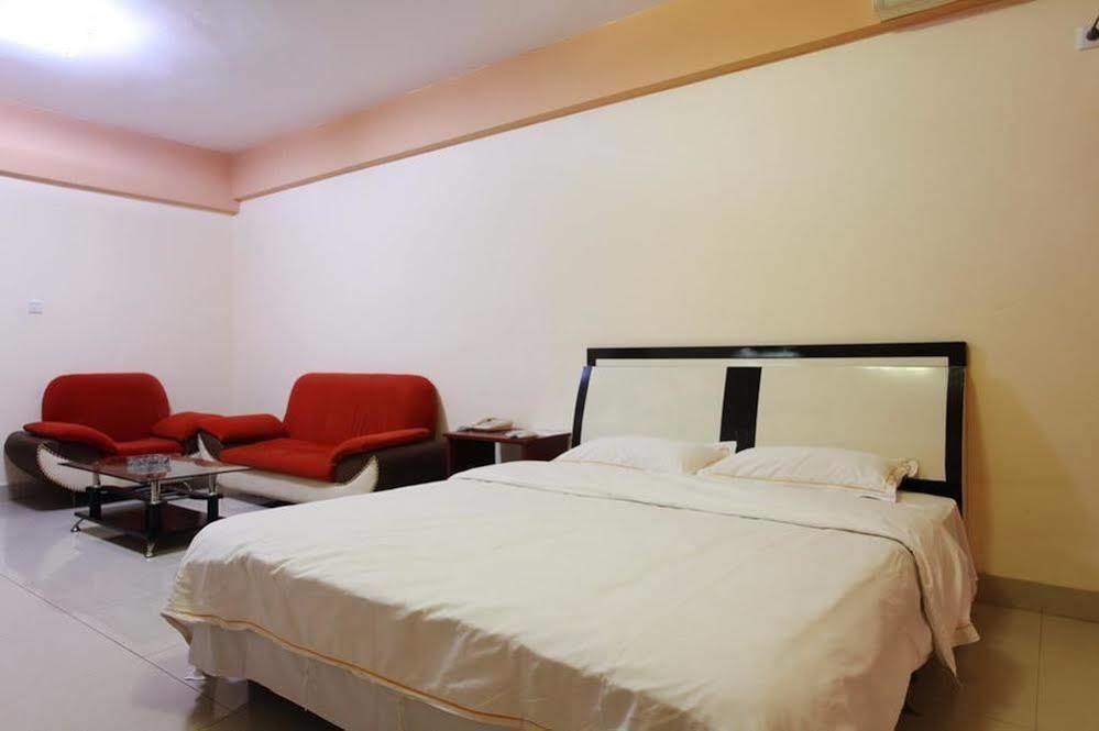 Taohuayuan Apartment Hotel Nanning Esterno foto